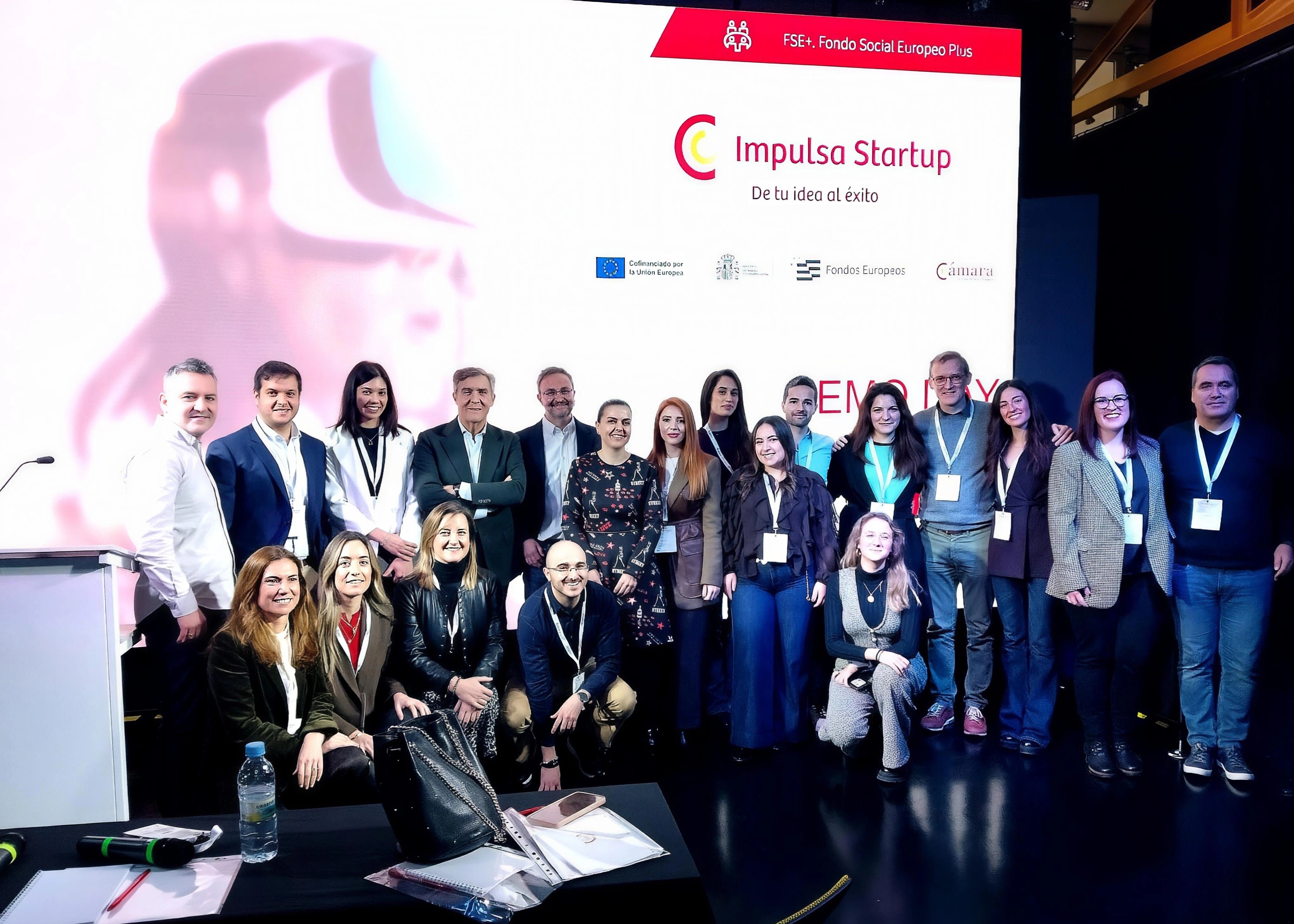 Foto de familia de la primera edición del Demo Day. Foto de familia de la primera edición del Demo Day.