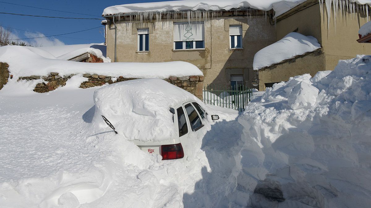 El temporal de nieve afectó a numerosos pueblos de la provincia. | MAURICIO PEÑA