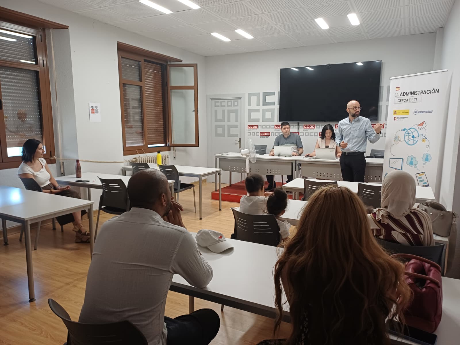 Este lunes 6 de julio el programa ha asistido a la sede de CCOO en León en una sesión formativa. | L.N.C. Este lunes 6 de julio el programa ha asistido a la sede de CCOO en León en una sesión formativa. | L.N.C.