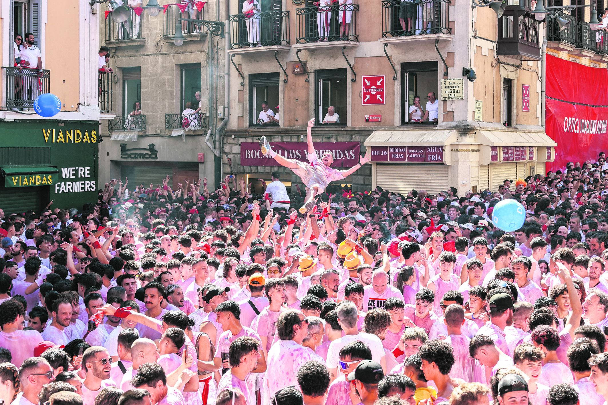 Chupinazo de San Fermín | M. ÁNGEL LAZO Chupinazo de San Fermín | M. ÁNGEL LAZO