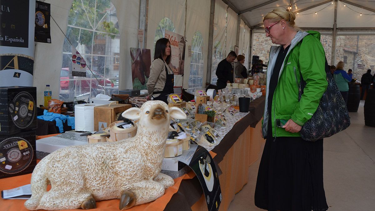 Una imagen del Salón ‘Masqueso’ que se clausuró ayer en Astorga. | P.F.