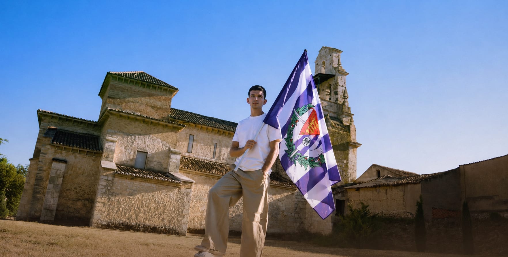 Luis Chacón durante su presentación con el Real Valladolid con el que firmó por seis temporadas. REAL VALLADOLIS