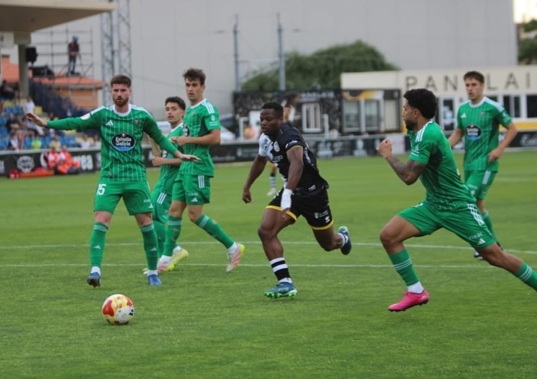 Josué Chibozo firmará libre con la Ponferradina tras rescindir su contrato con el Amiens francés. UNIONISTAS