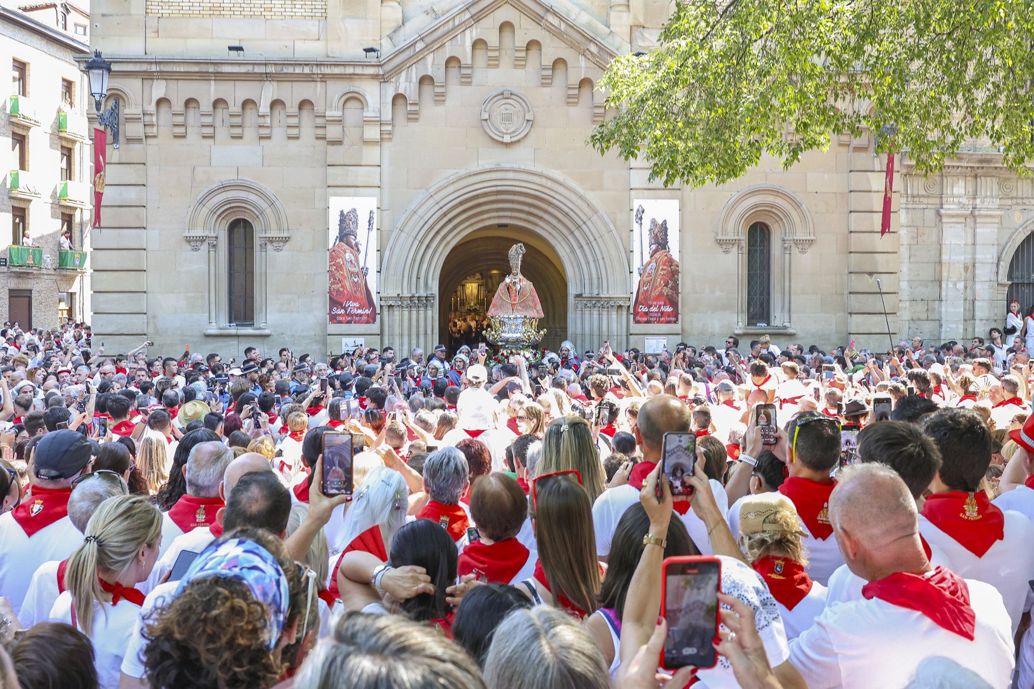 Primer encierro de San Fermín. | MIGUEL ÁNGEL LAZO