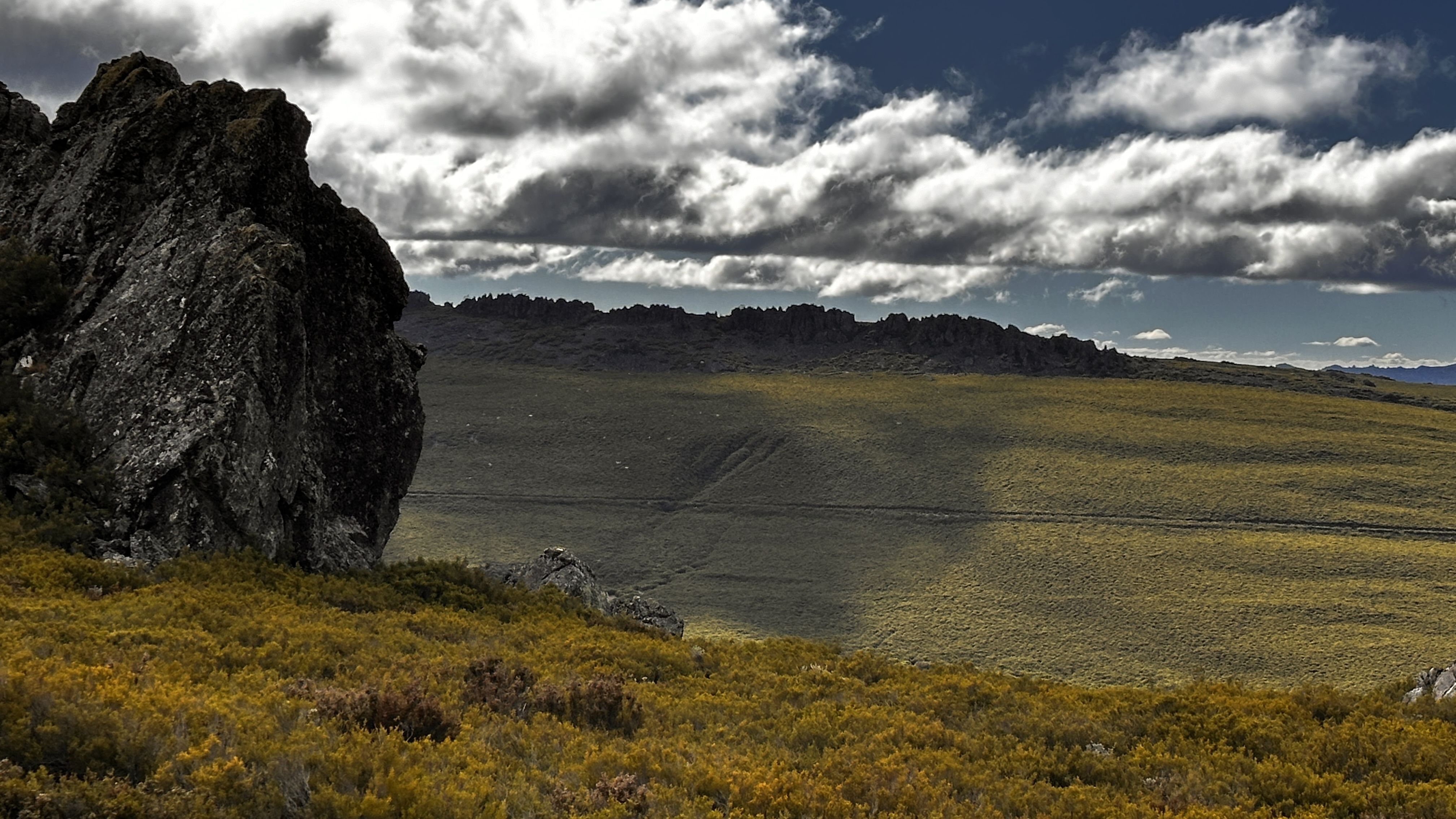 Paisaje estético o sensible en los alrededores de la localidad de Pozos de Cabrera. | JAVIER FERNÁNDEZ LOZANO Paisaje estético o sensible en los alrededores de la localidad de Pozos de Cabrera. | JAVIER FERNÁNDEZ LOZANO