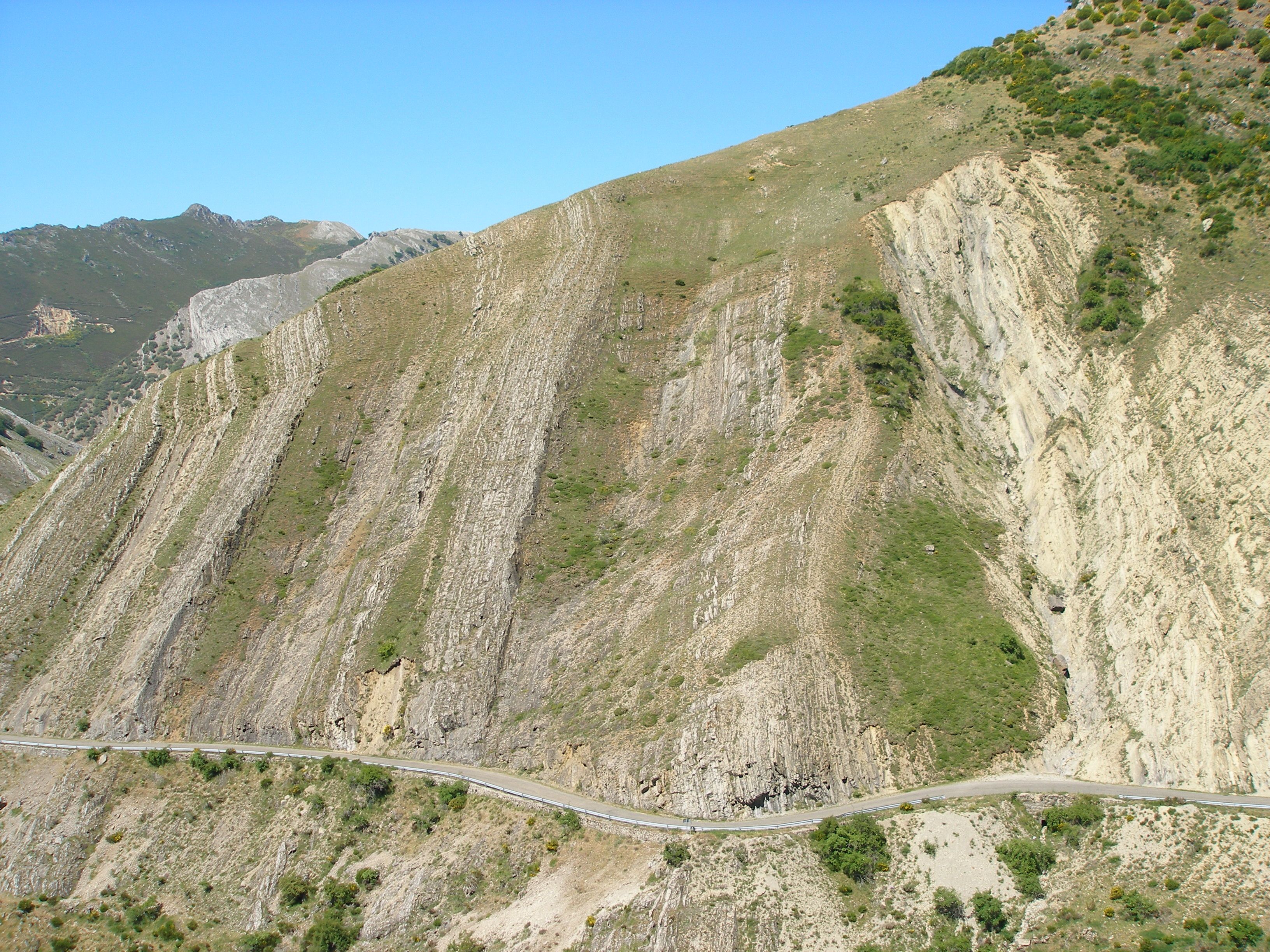 Visitarán distintos enclaves para estudiar materiales geológicos del Devónico y el Carbonífero. Visitarán distintos enclaves para estudiar materiales geológicos del Devónico y el Carbonífero.