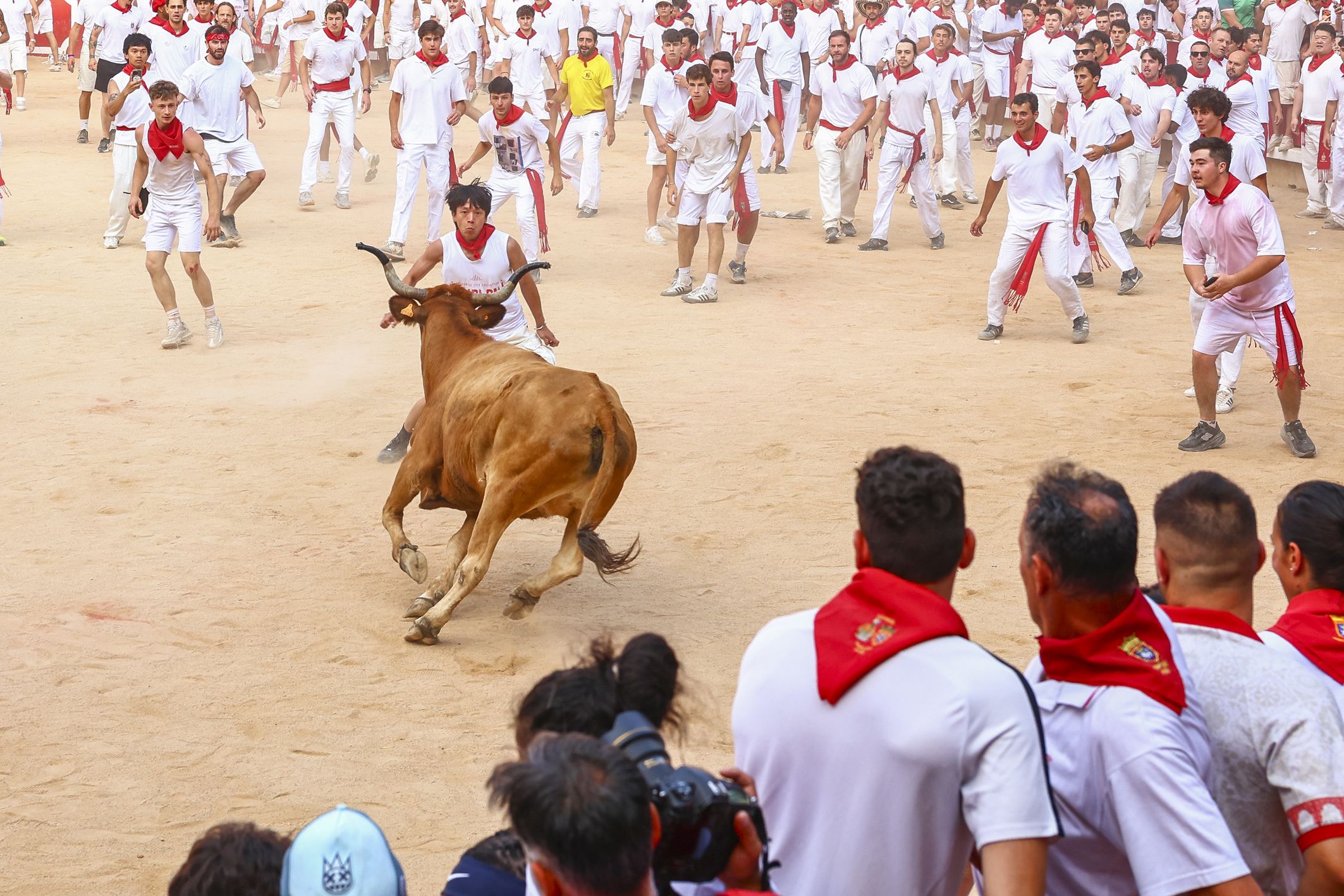 Segundo encierro de San Fermín. | MIGUEL ÁNGEL LAZO