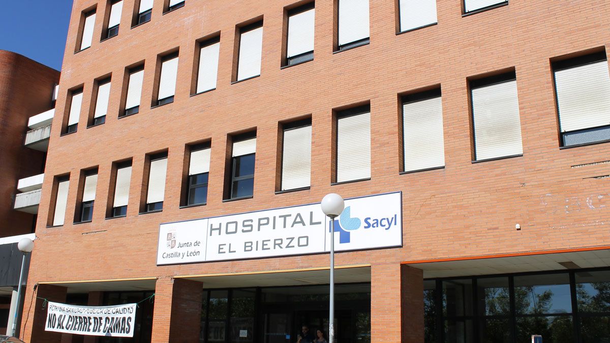 Fachada del Hospital El Bierzo. | MAR IGLESIAS