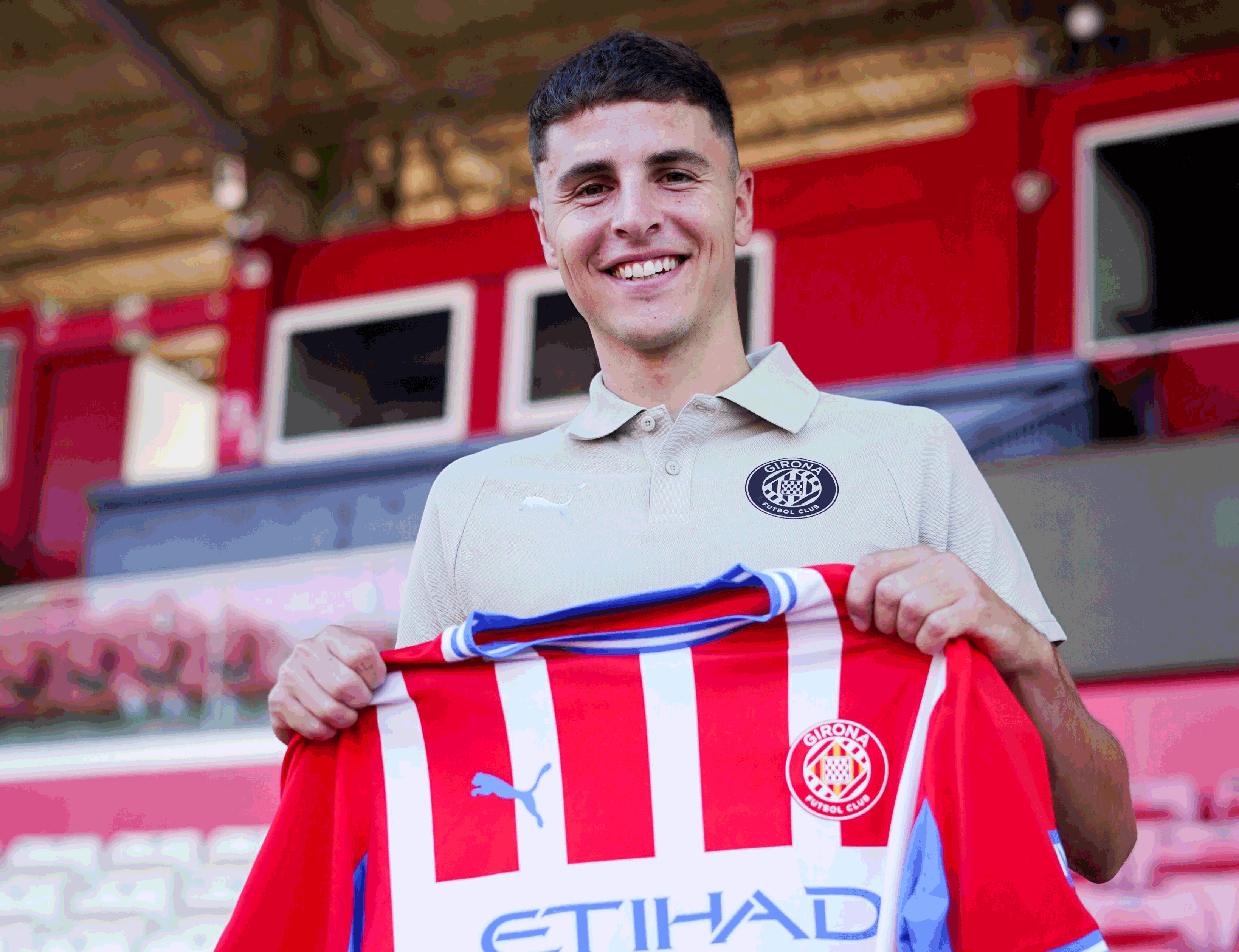 Iván Morante durante su presentación como jugador del Girona. GIRONA Iván Morante durante su presentación como jugador del Girona. GIRONA