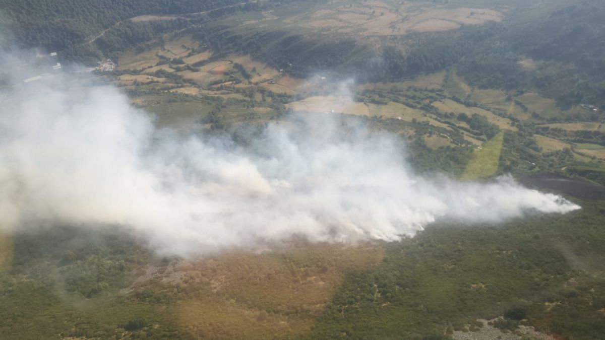 Activado el nivel 1 en el incendio forestal de Caboalles de Arriba