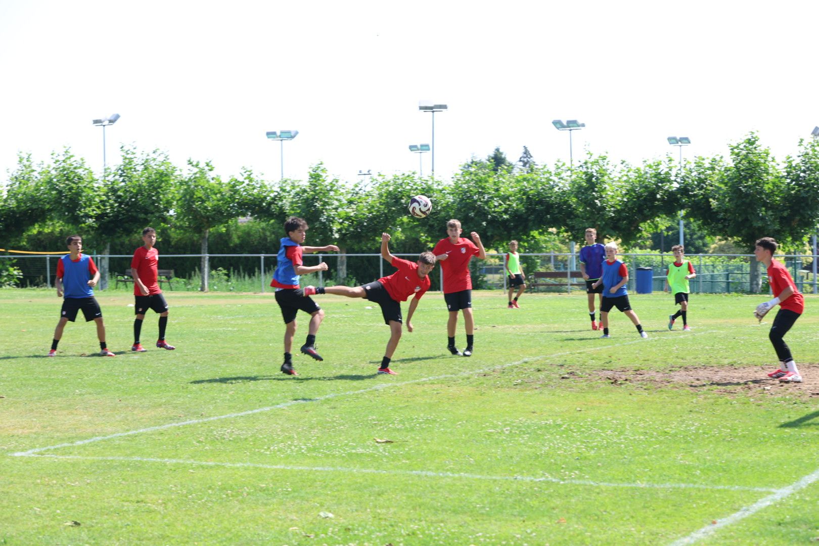 El Atlético de Madrid repitió  su campues de verano en León en una segunda edición con todavía más diversión, convivencia y mucho fútbol. REPORTAJE GRÁFICO FERNANDO OTERO (9)
