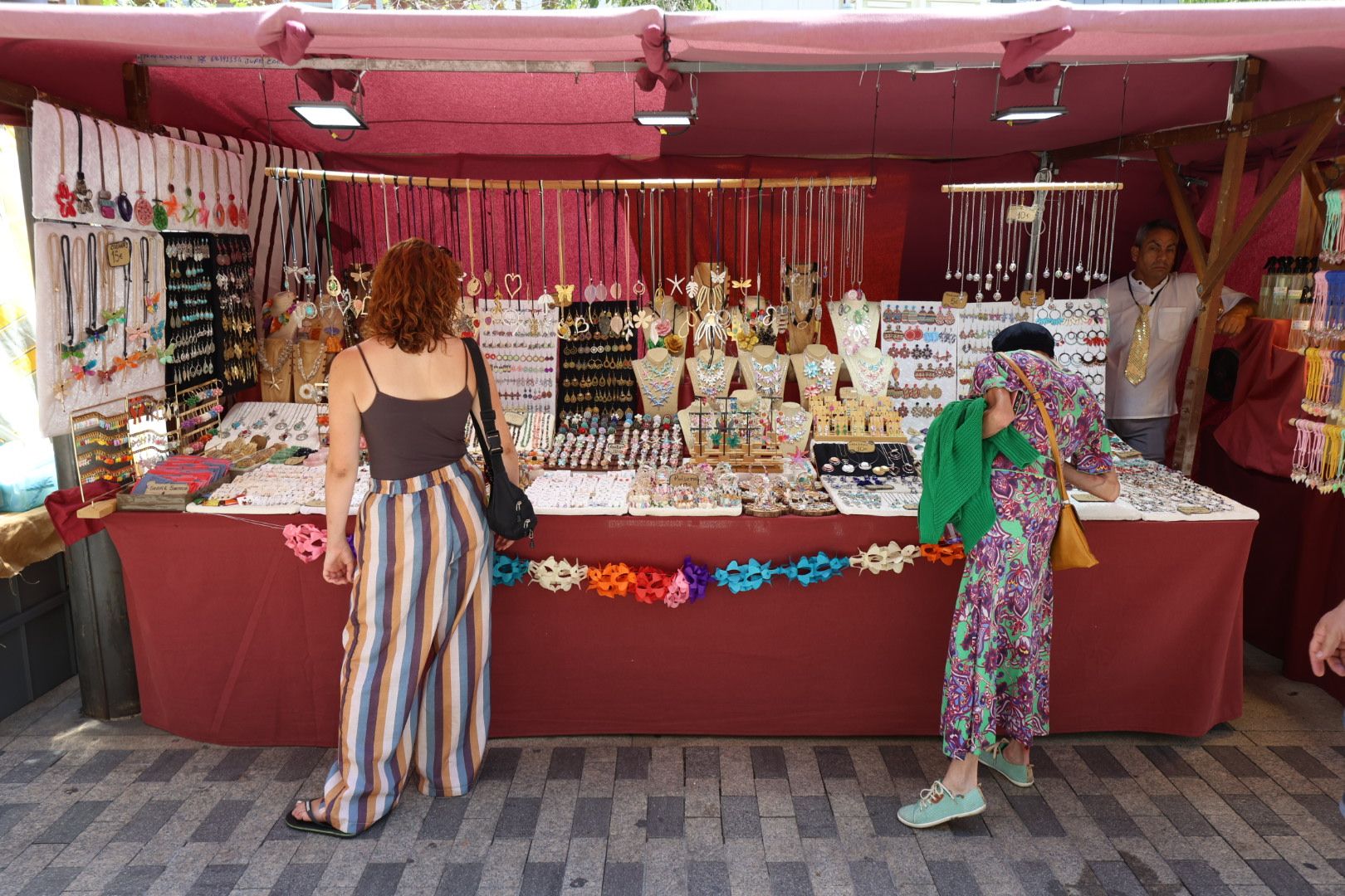 Gran Mercado Circense en la plaza Santocildes. | FERNANDO OTERO