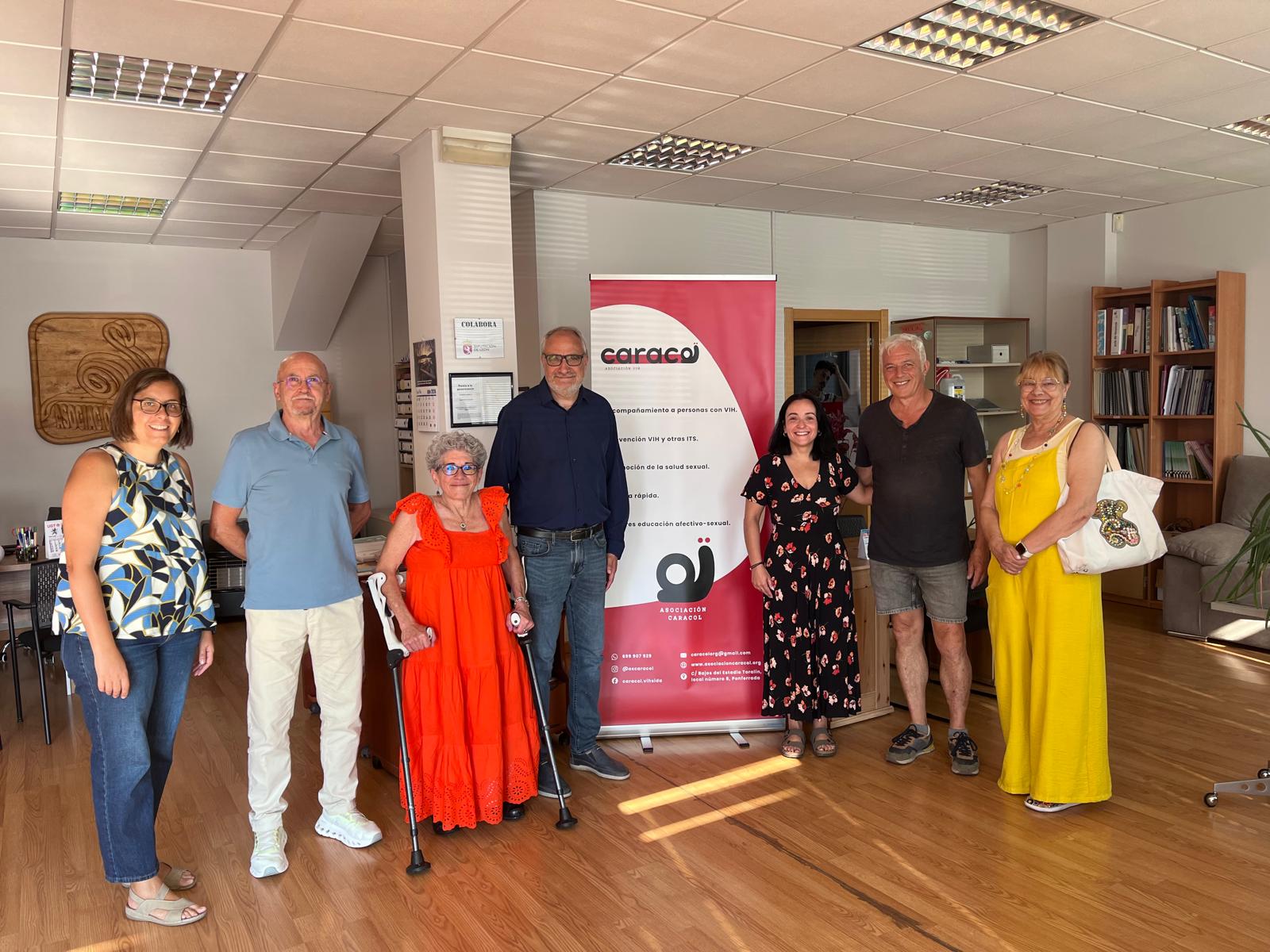 Visita del PSOE de Ponferrada a las instalaciones de la Asociación Caracol.
