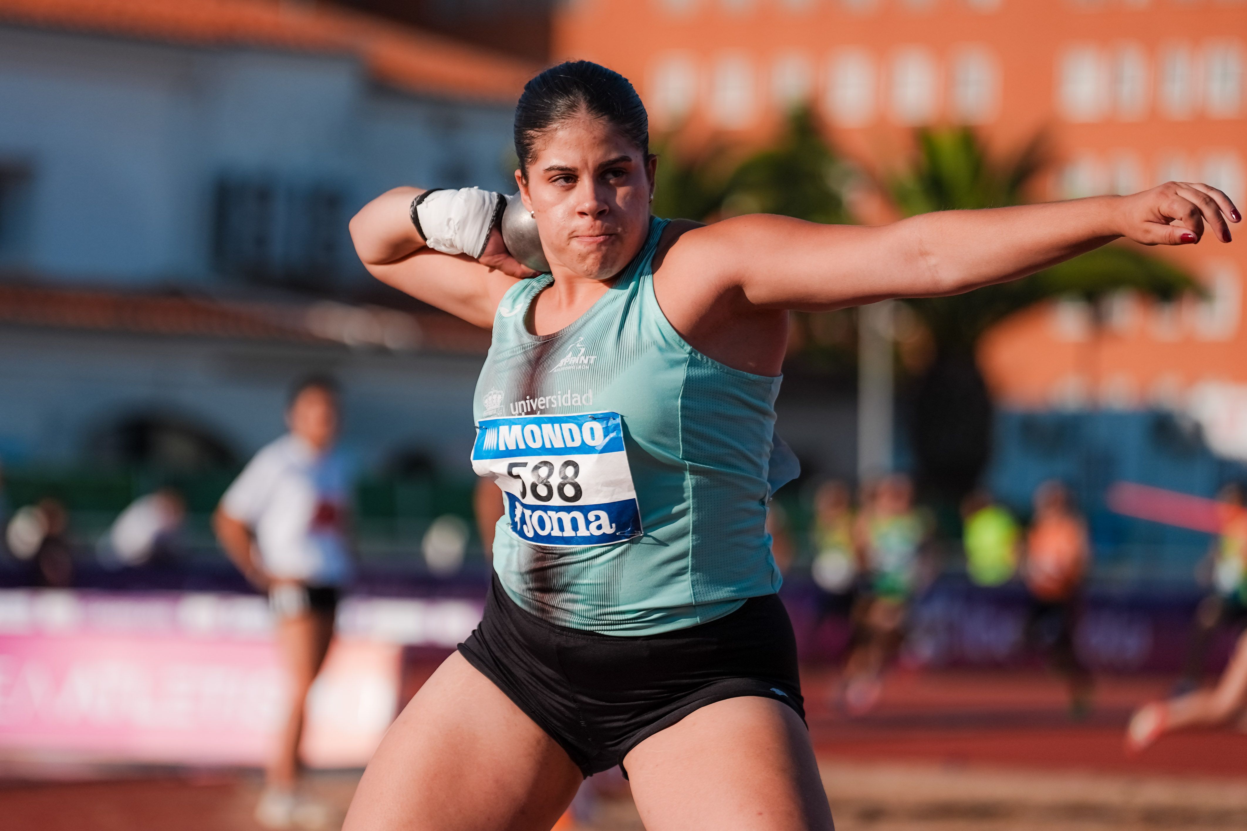 Tilena Martínez se llevó el oro Nacional al imponerse con sorpresa a la actual campeona y leonesa Fiona Mar Villarroel. L.N.C. Tilena Martínez se llevó el oro Nacional al imponerse con sorpresa a la actual campeona y leonesa Fiona Mar Villarroel. L.N.C.