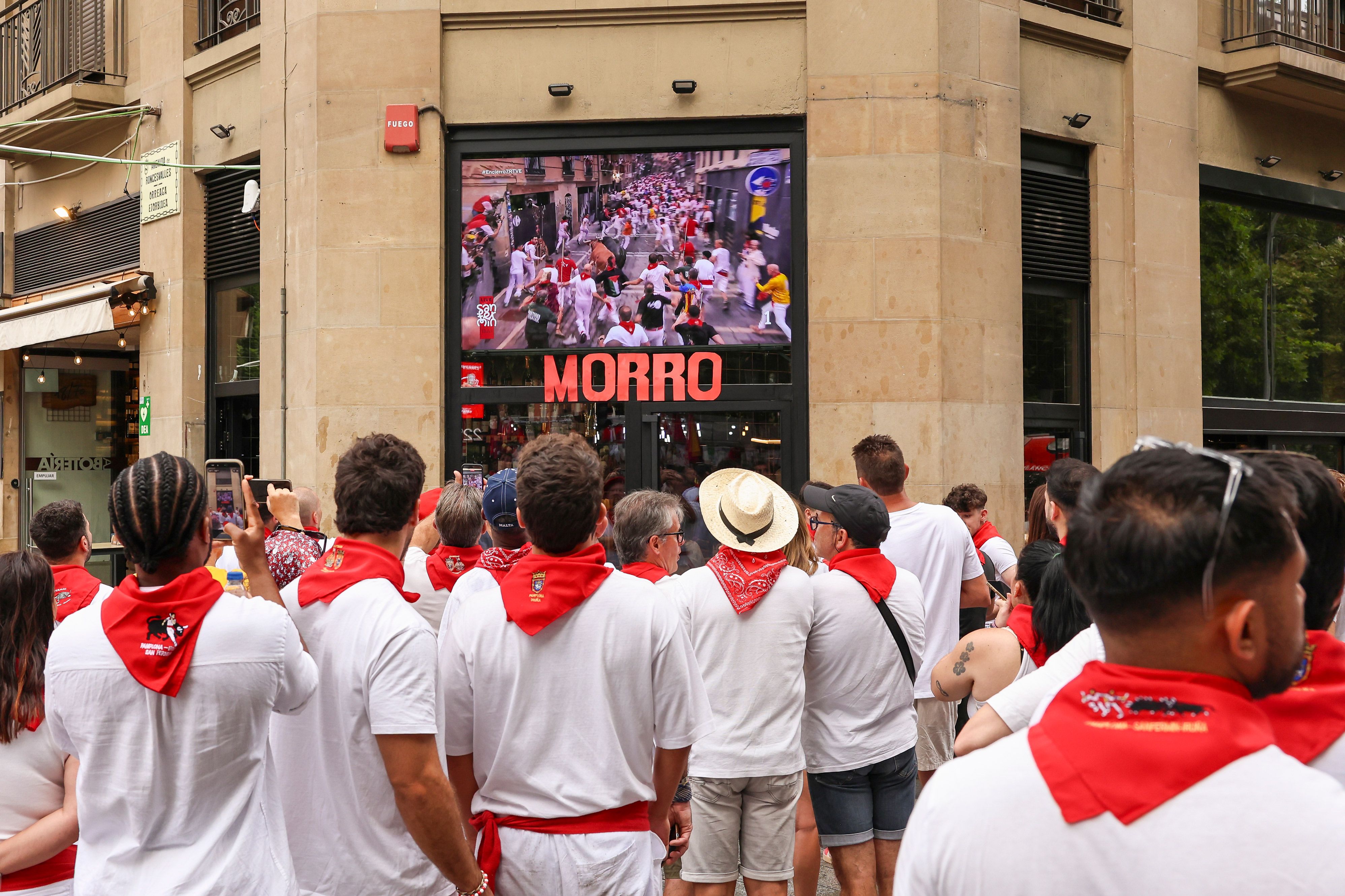 Séptimo encierro de San Fermín. | MIGUEL ÁNGEL LAZO