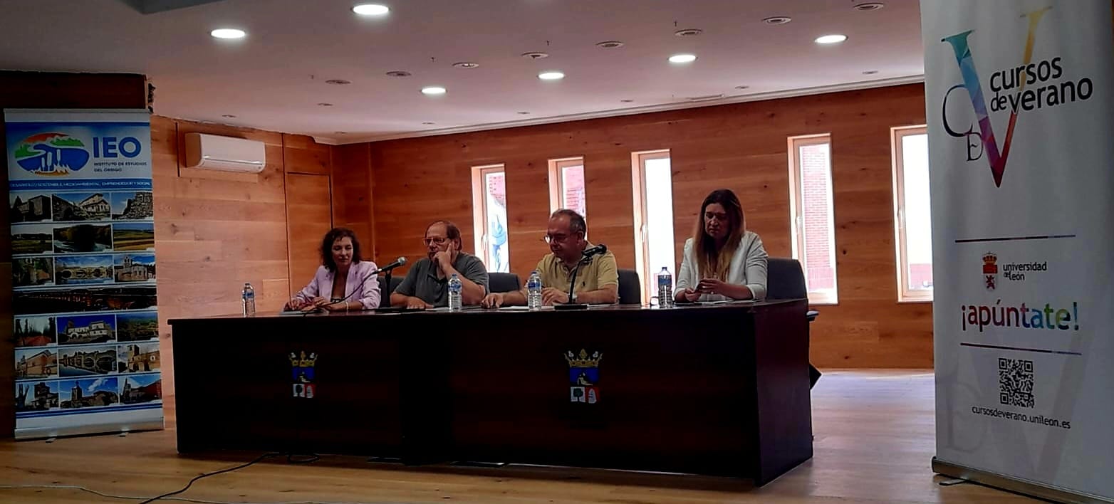 Inauguración del curso de verano de la ULE en La Bañeza. | L.N.C.