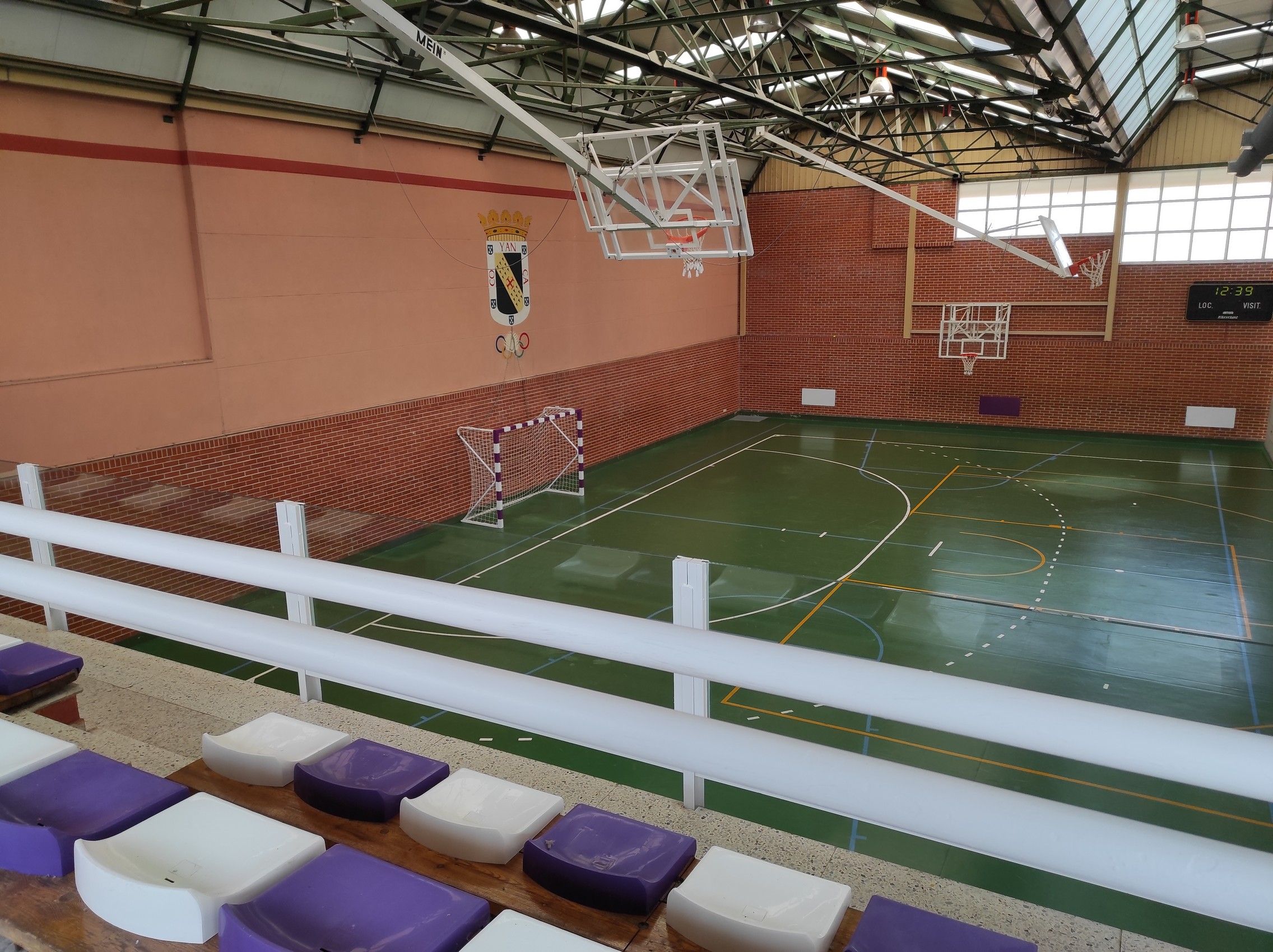Complejo Polideportivo Vicente López de Valencia de Don Juan. | L.N.C. Complejo Polideportivo Vicente López de Valencia de Don Juan. | L.N.C.