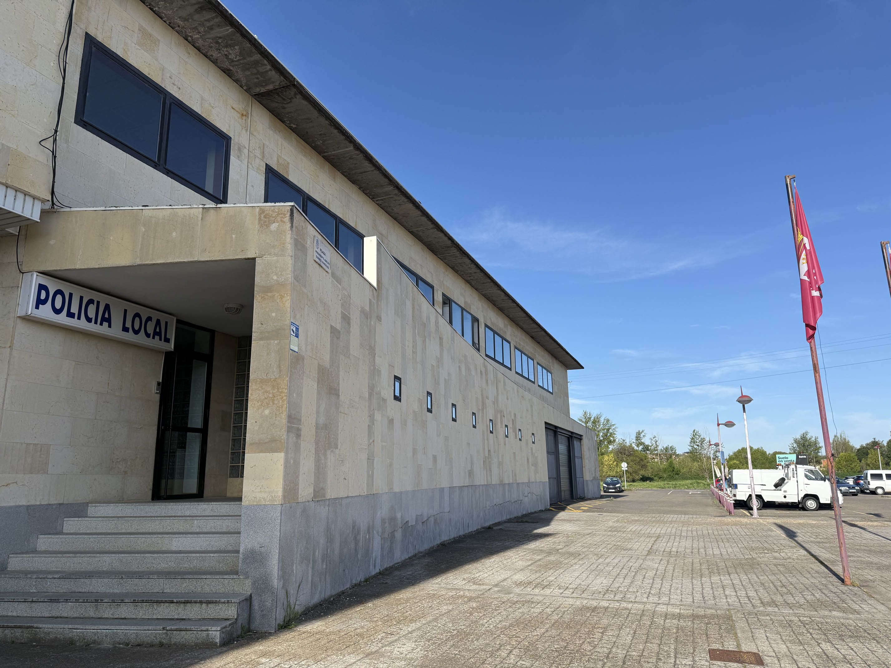 Imagen exterior de las dependencias de la Policía Local de San Andrés del Rabanedo. | LNC