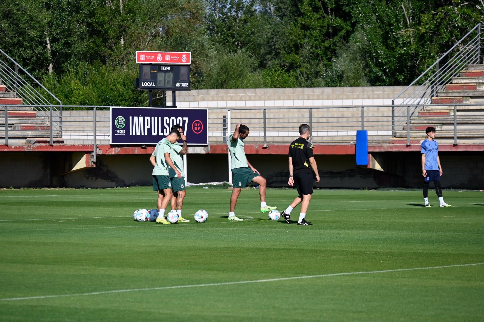 Primer entrenamiento de la Cultural (37)