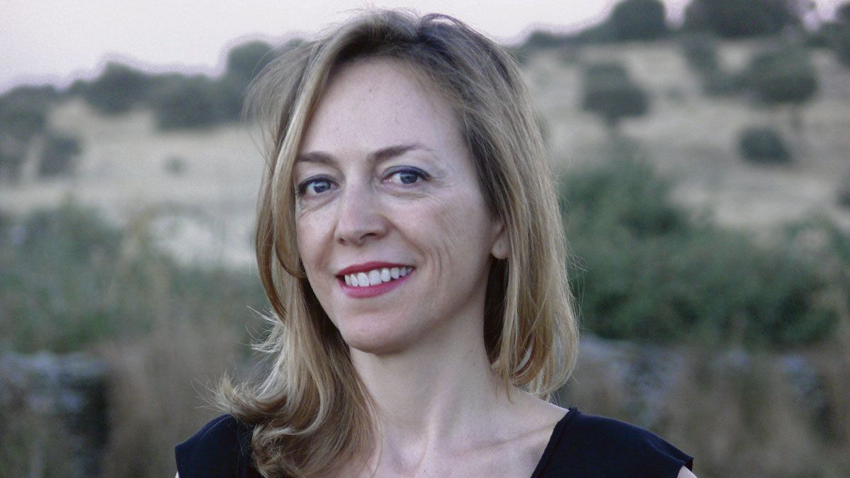 La periodista y escritora bañezana Marta del Riego presenta hoy en ElGran Café su tercera novela. | ÁNGEL DEL RIEGO ANTA