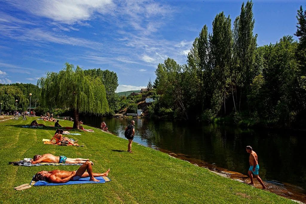 La playa de Toral de los Vados deja de tener reconocimiento oficial. | TURISMO BIERZO