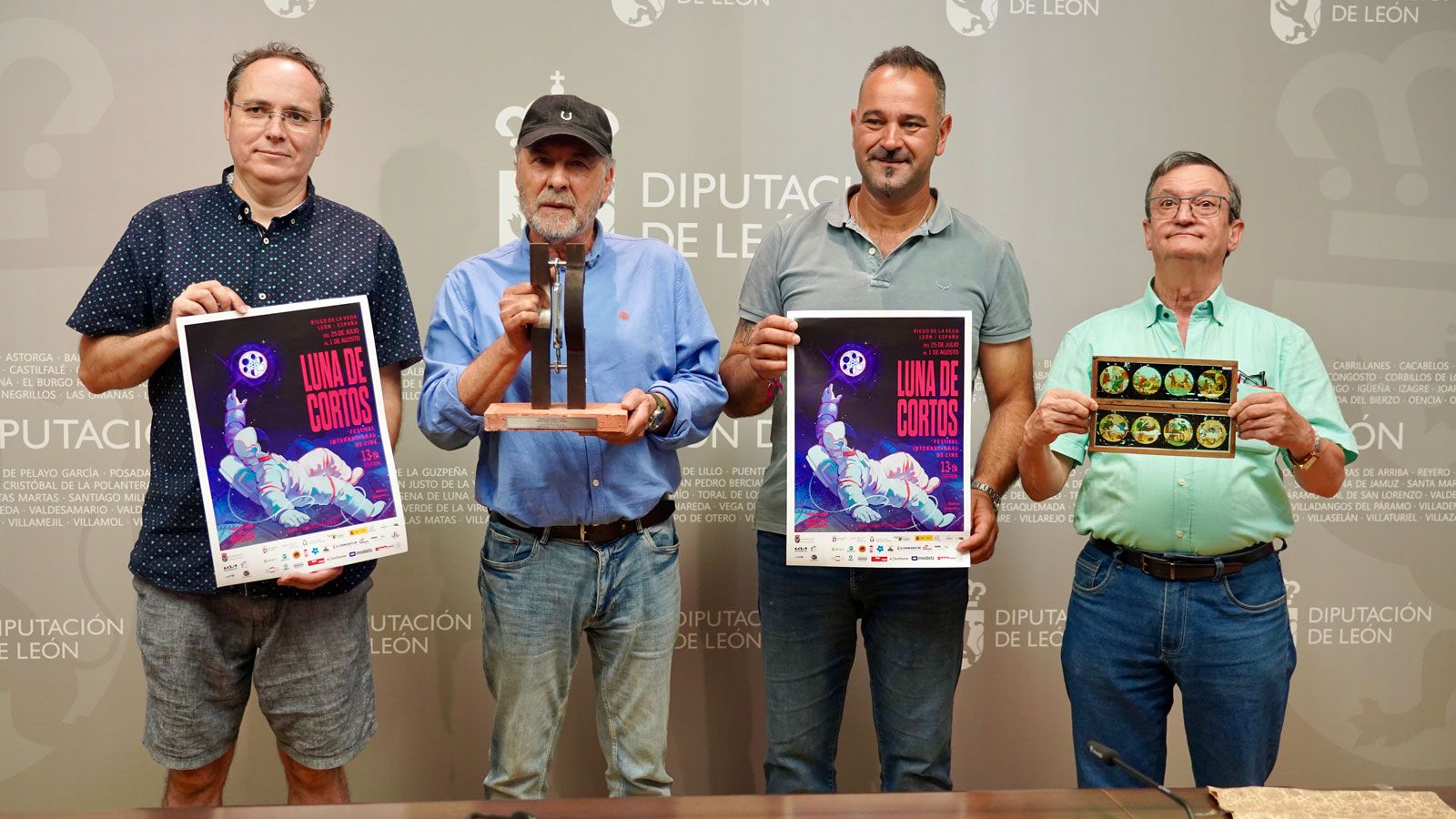 Pascual Marín, Balbino Ferrero, Emilio Martínez y Miguel Pérez ‘Trébol’ en la presentación. | CARLOS S. CAMPILLO (ICAL) Pascual Marín, Balbino Ferrero, Emilio Martínez y Miguel Pérez ‘Trébol’ en la presentación. | CARLOS S. CAMPILLO (ICAL)