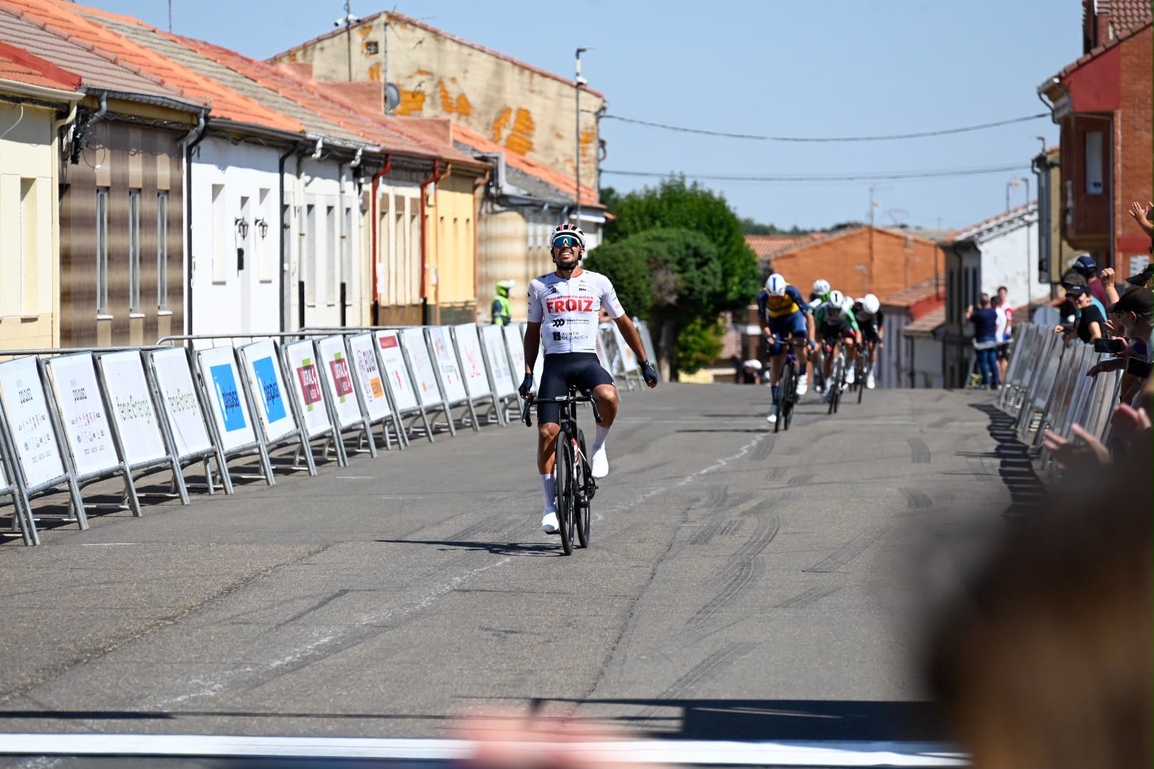 Llegada a La Bañeza de la Vuelta a Castilla y León (2)