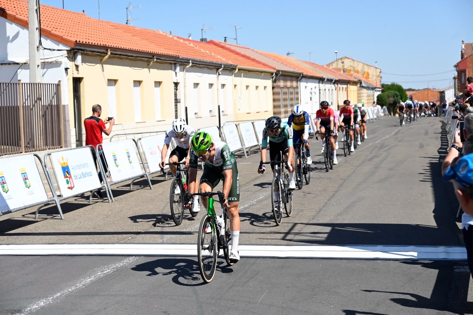Llegada a La Bañeza de la Vuelta a Castilla y León (12)