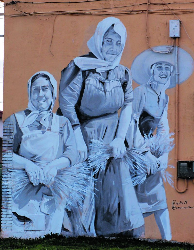 La siega en una fachada en Calzada del Coto. MARTÍN MUÑOZ La siega en una fachada en Calzada del Coto. MARTÍN MUÑOZ