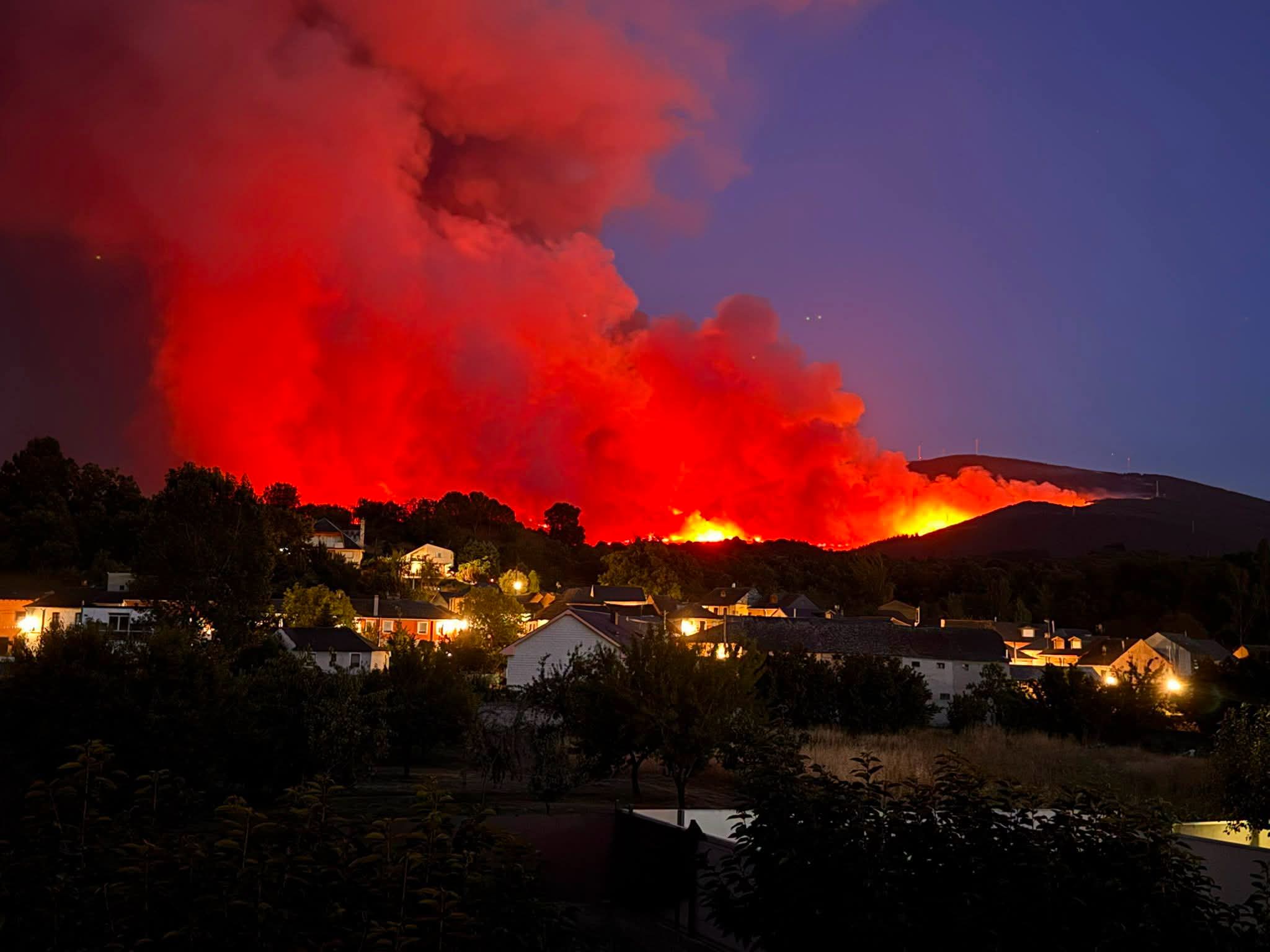 Imagen del incendio en Turienzo.