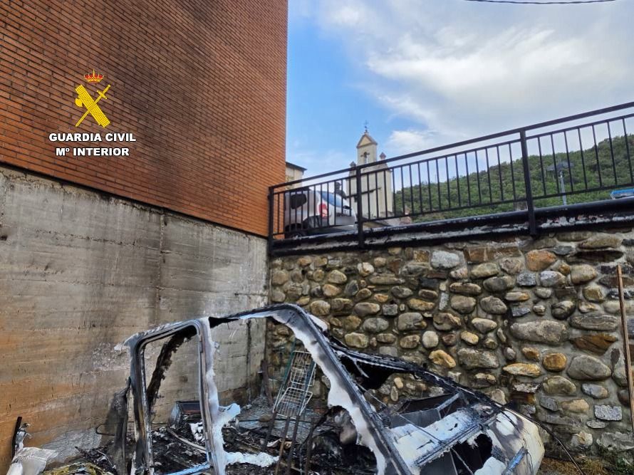 El hombre había provocado numerosos daños con sus intervenciones. | GUARDIA CIVIL