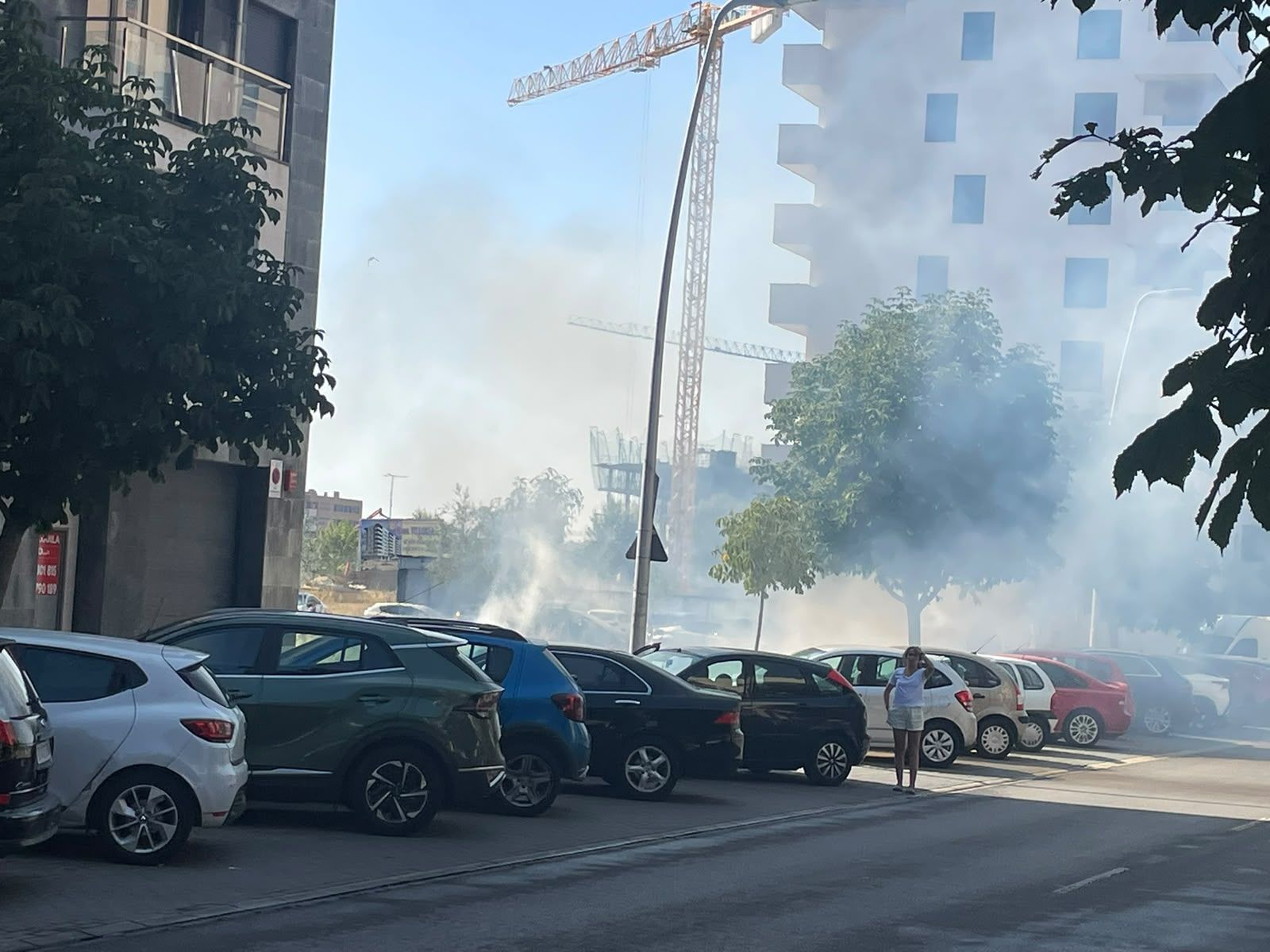 Imagen del incendio en un solar en el barrio de La Lastra | L.N.C