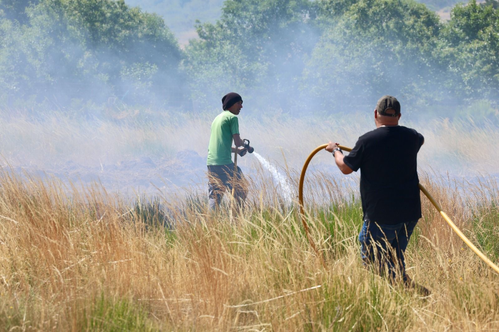 Incendio forestal de nivel dos en Murias de Ponjos 
