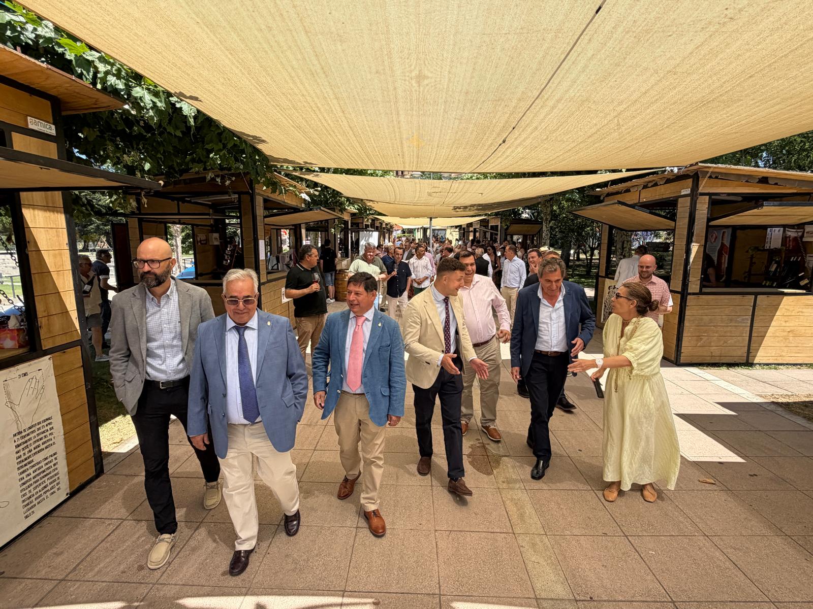 Coyanza brinda con los vinos de la DO León. | SAÚL ARÉN