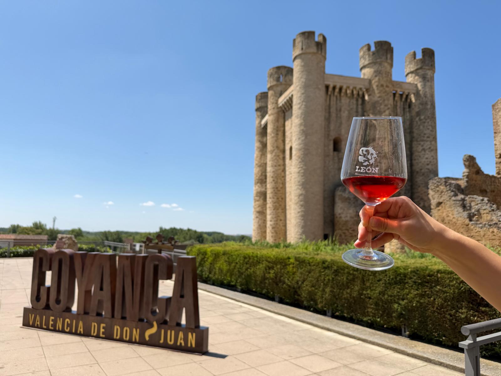 Coyanza brinda con los vinos de la DO León