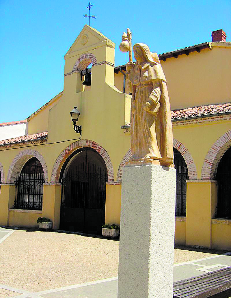 Escultura del apóstol Santiago en la iglesia de Santa María. | AYTO. MANSILLA DE LAS MULAS