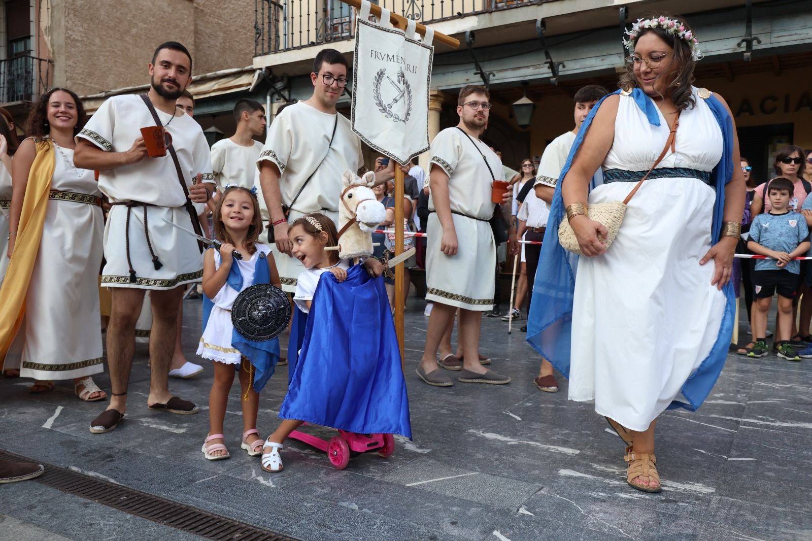 Desfile de Astures y Romanos. | FERNANDO OTERO