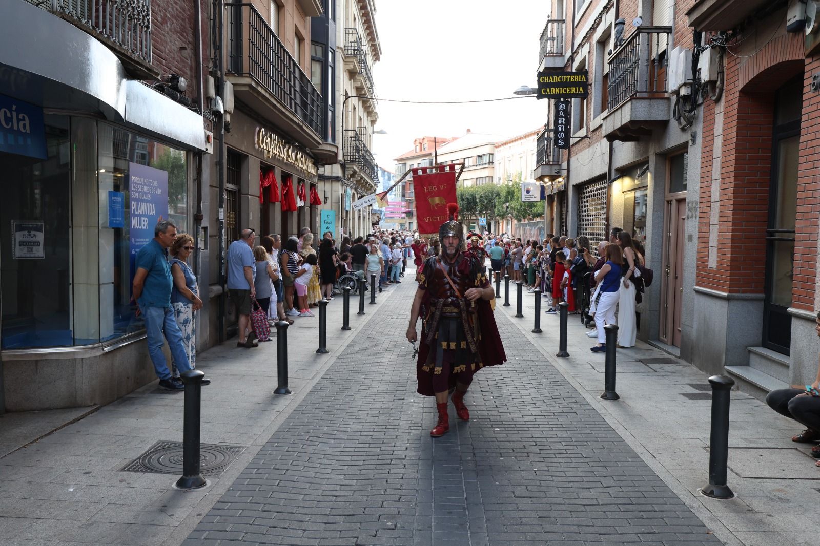 Desfile de Astures y Romanos. | FERNANDO OTERO