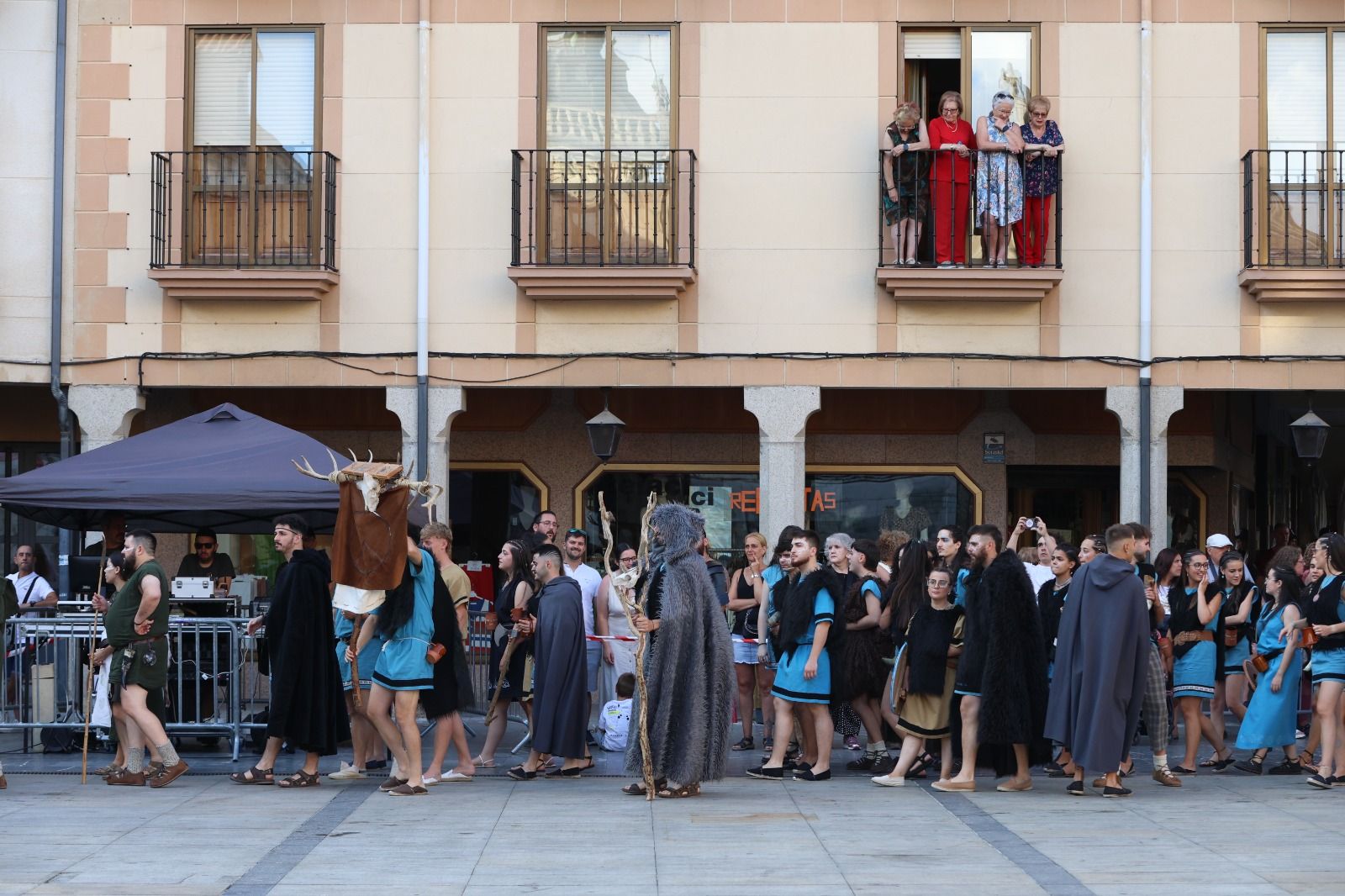 Desfile de Astures y Romanos. | FERNANDO OTERO