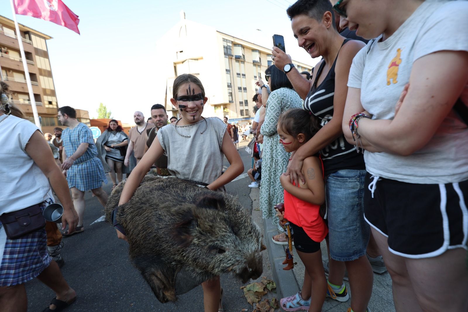 Desfile de Astures y Romanos. | FERNANDO OTERO