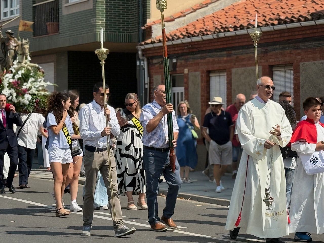 Trobajo del Camino honra a Santiago Apóstol 