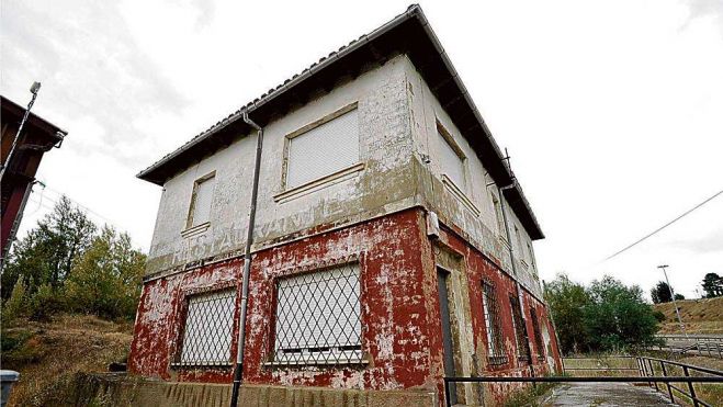 La trascendencia mediática y social del caso hizo que se siguiera la evolución incluso del edificio donde se produjo el crimen, el Restaurante Ay! en la subida de El Portillo La trascendencia mediática y social del caso hizo que se siguiera la evolución incluso del edificio donde se produjo el crimen, el Restaurante Ay! en la subida de El Portillo