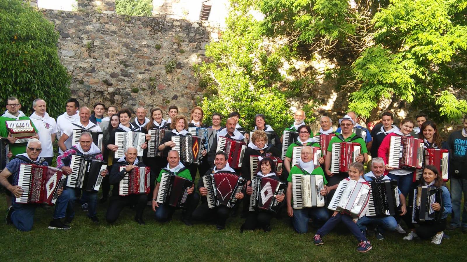La IX Xuntanza d’alcordeonistas reunirá a cerca de 50 músicos en Riolago de Babia. | L.N.C.