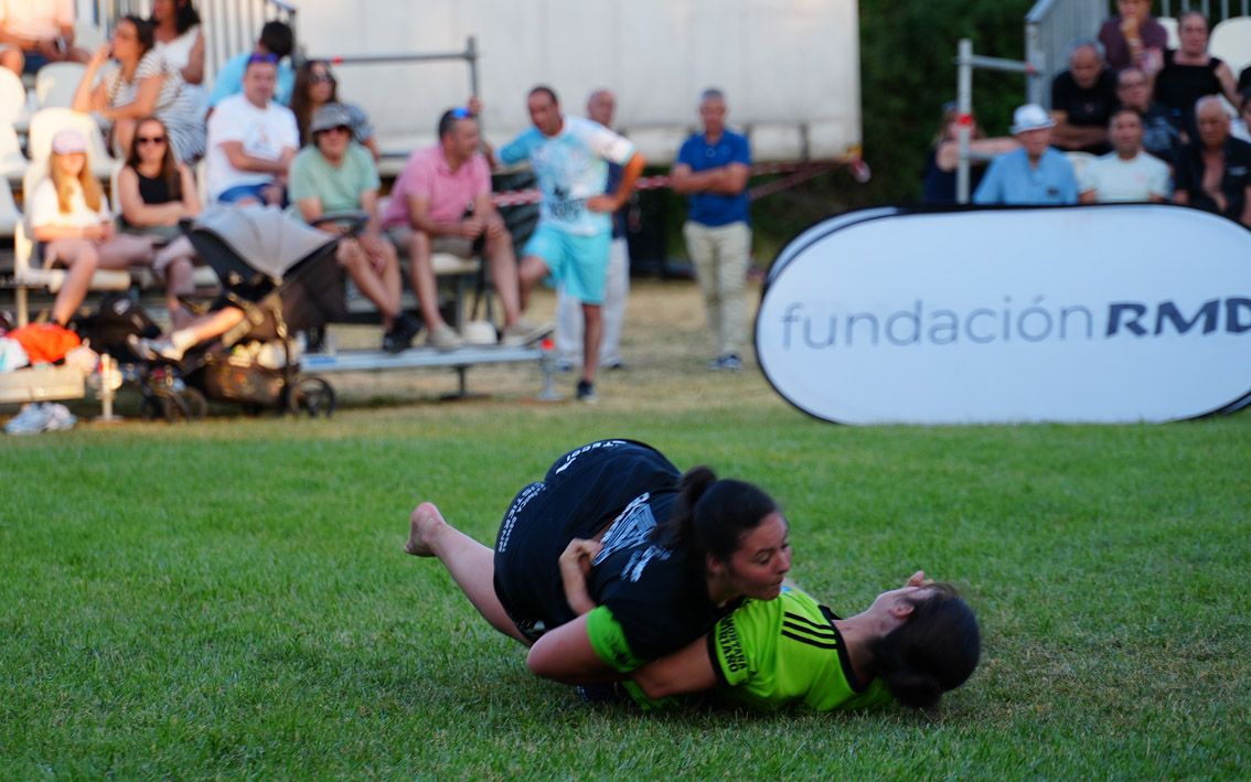 La joven Paola ganó su primer corro de esta temporada y el segundo de su trayectoria / FERNANDO OTERO