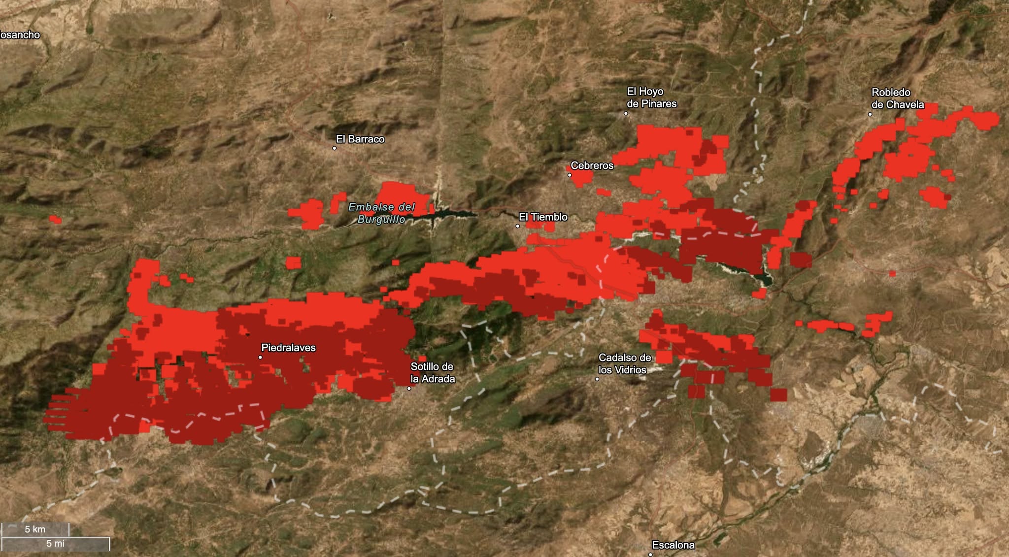  Imágenes del sistema de vigilancia por satélite FIRMS de la NASA en el área de los grandes incendios.