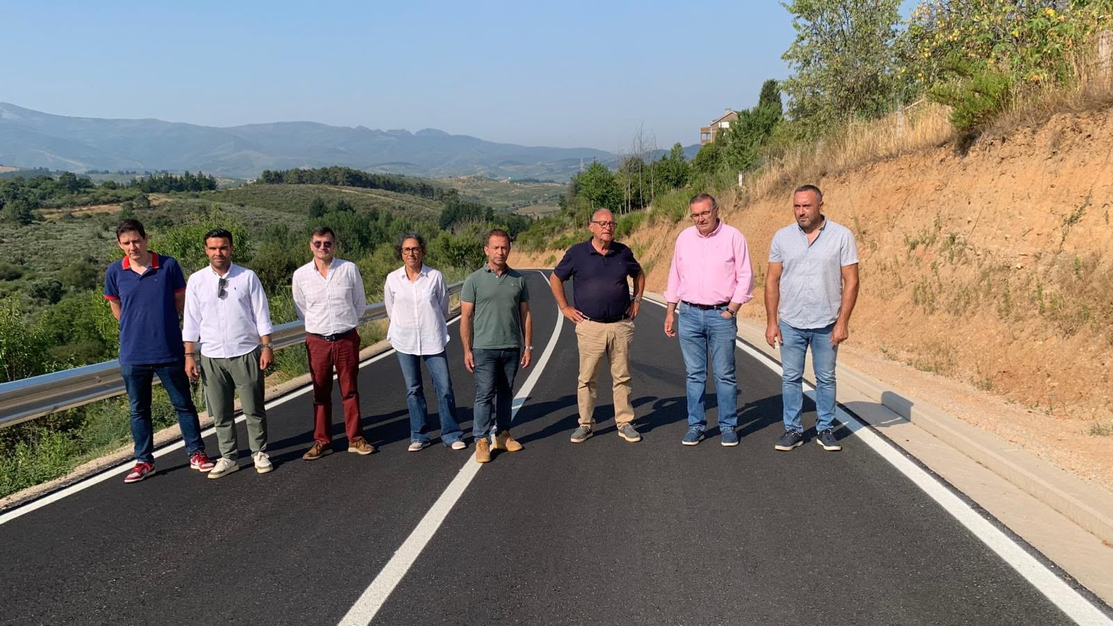 Recepción de las obras en la carretera a Onamio. Recepción de las obras en la carretera a Onamio.