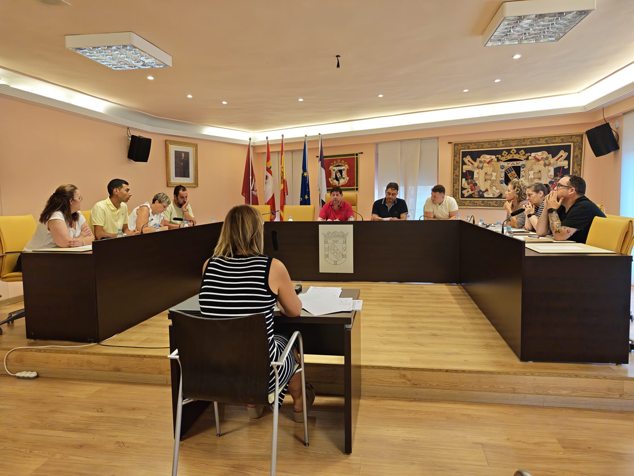 Un instante del Pleno del Ayuntamiento de Valencia de Don Juan celebrado este martes. | L.N.C.