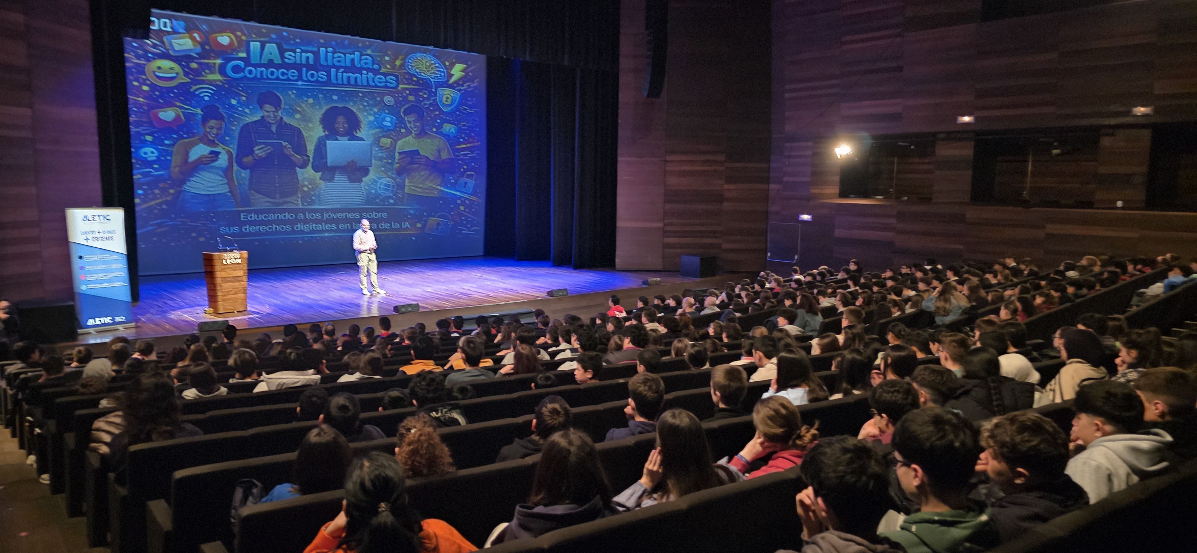a actividad Tecnoexplorers organizada por ALETIC reunió a más de 1.200 escolares.