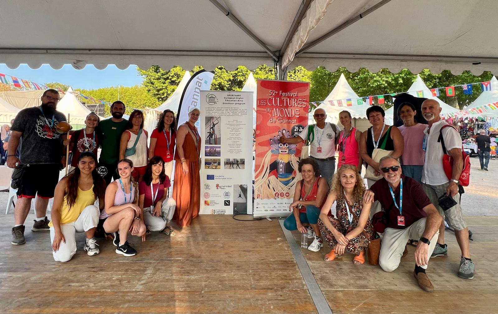 Participantes del proyecto de la ULE en el festival internacional. |L.N.C.