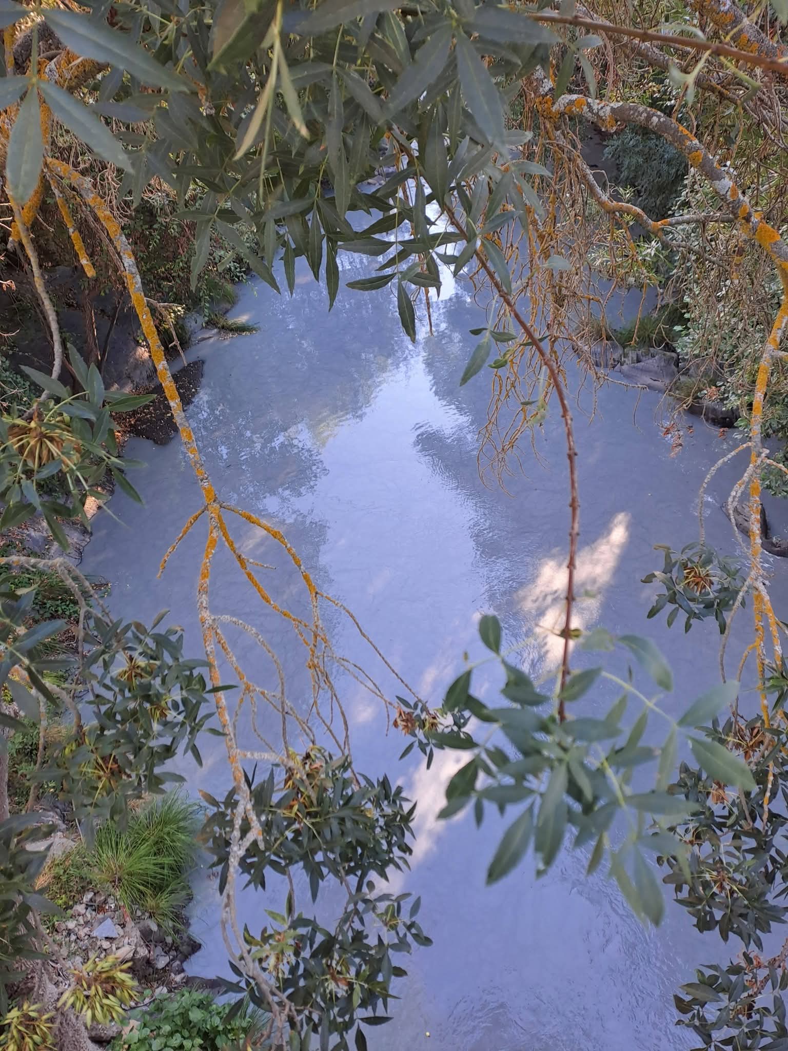 Vertidos en el río Cabrera denunciados de nuevo, ahora en Castroquilame.